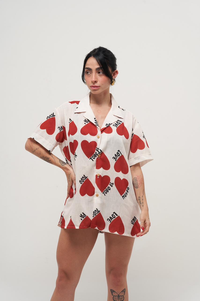 Camisa Larga (Corazones Rojos) LOVE PA TO’ EL MUNDO